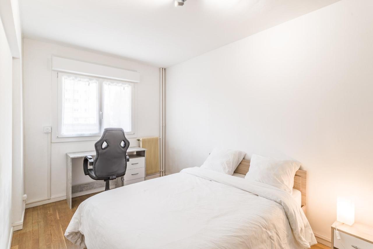 Spacieux Appartement - 6 Personnes - Parking Gratuit Saint-André-les-Vergers Екстериор снимка